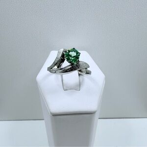Vintage Sterling Silver Peridot Stone Lustre Gem Original Ring NWOT